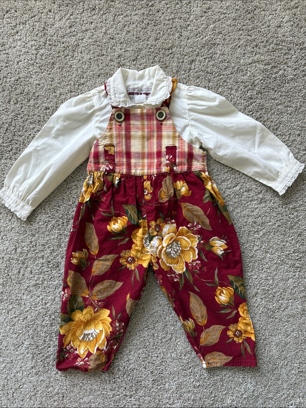 Adorable Vintage ‘80s Floral Plaid Overalls with White Button Blouse - size 2T